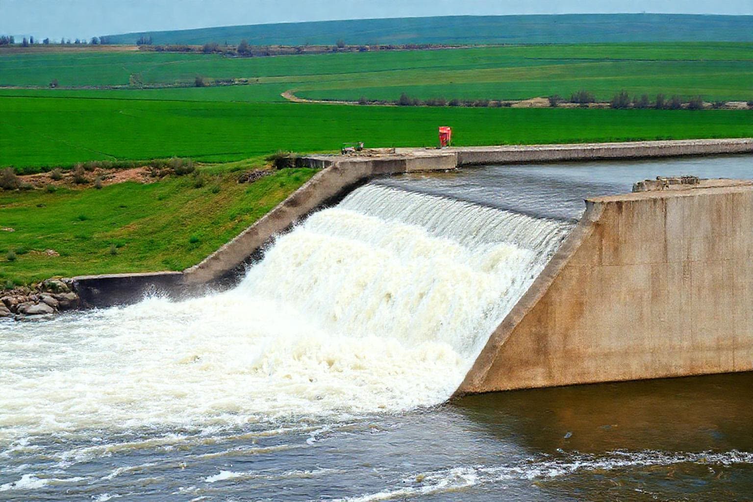 Devegeçidi Barajı taşma seviyesine geldi: 156 milyon m³ su tahliye edildi
